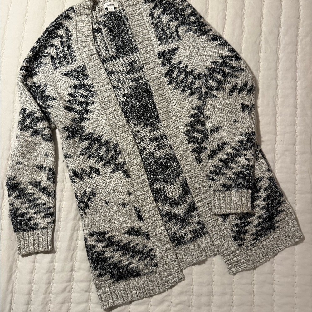 Garage Woman’s Black and Gray Cardigan